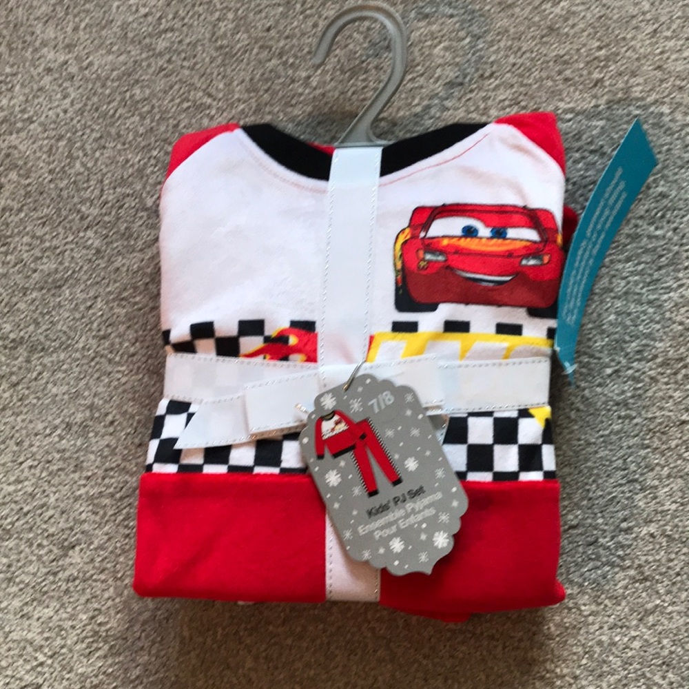 NWT Cars pajama set for boys.